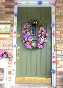 flower-garland_full-door2
